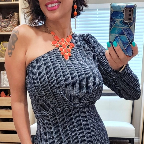 Gorgeous Vero Moda one sleeve party dress - Picture 3 of 9